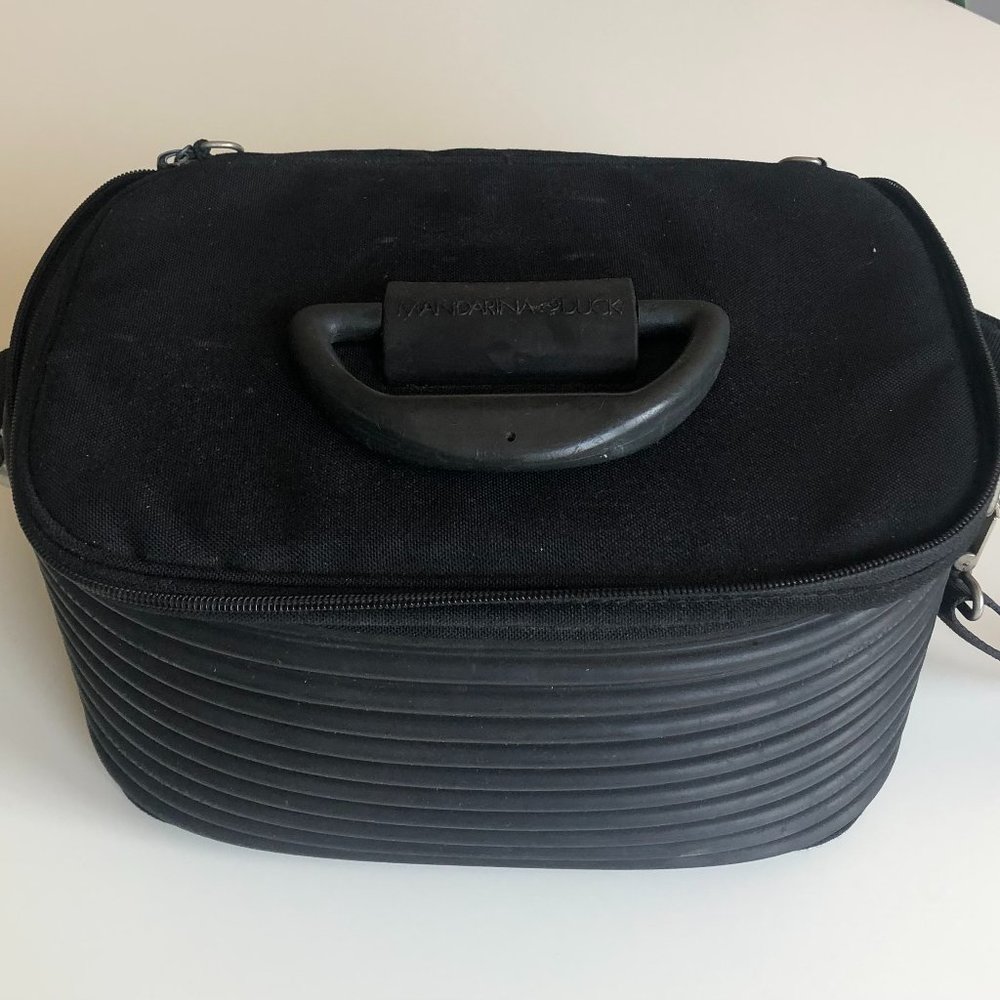 Mandarina Duck Tank beautibox - VTG in black rubber and canvas w detach strap.